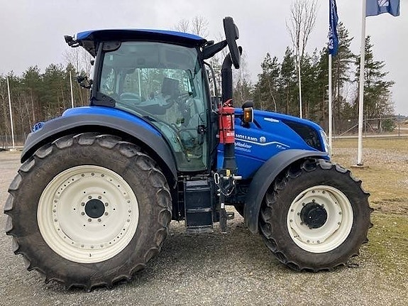 New Holland T 5.130 Auto Command 3 of 7