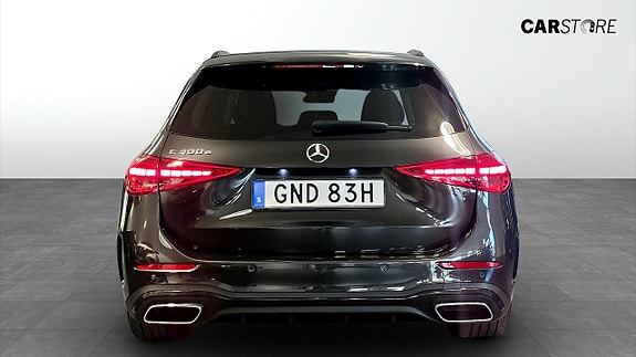 Mercedes-Benz C300 7 of 17