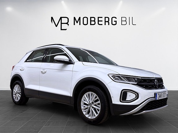 Volkswagen T-Roc 3 of 5