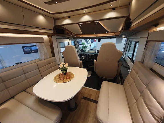 Kabe Imperial Travel Master Intergrated 860 LGB 2 of 21