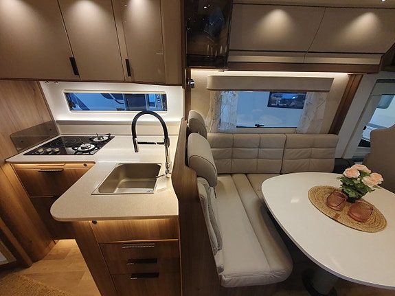Kabe Imperial Travel Master Intergrated 860 LGB 5 of 21