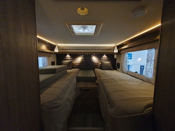 Kabe Imperial Travel Master Intergrated 860 LGB 10 of 21