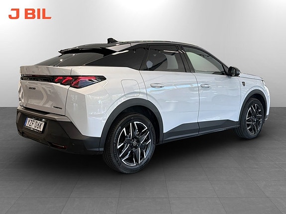 Peugeot 3008 3 of 5