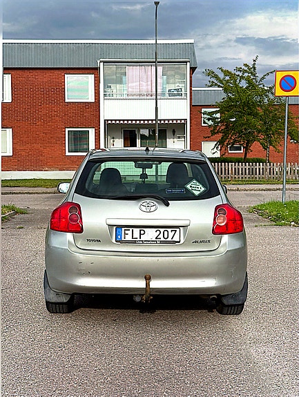 Toyota Auris 4 of 5