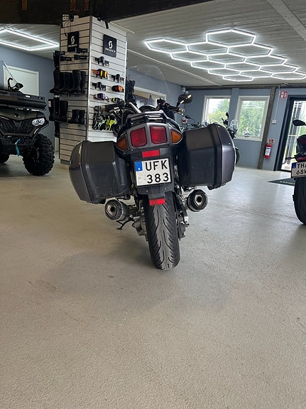 Yamaha FJR 1300A 3 of 4