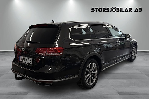 Volkswagen Passat Alltrack 3 of 21