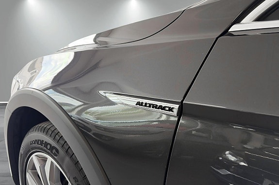 Volkswagen Passat Alltrack 16 of 21