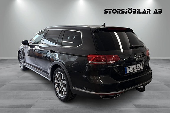 Volkswagen Passat Alltrack 5 of 21