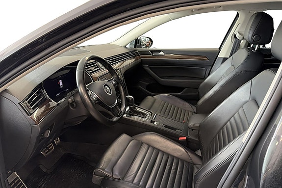 Volkswagen Passat Alltrack 9 of 21
