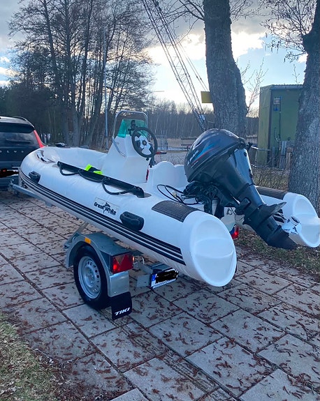 Great White 330 Sport inkl gps och trailer 2 of 4