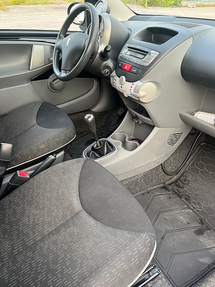 Peugeot 107 3 of 5