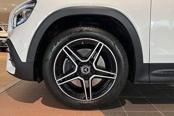 Mercedes-Benz GLB250+ 25 of 25
