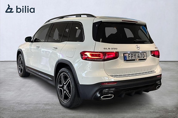 Mercedes-Benz GLB250+ 7 of 25