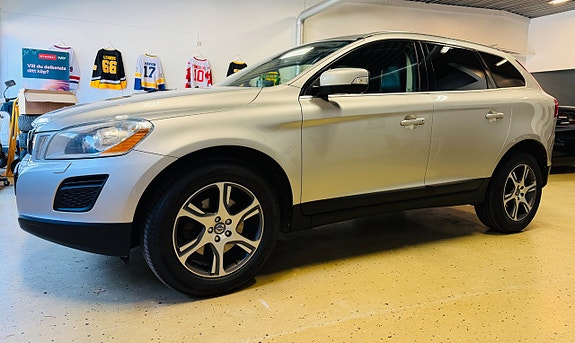 Volvo XC60 3 of 5