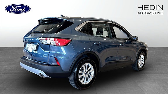 Ford Kuga 2 of 5