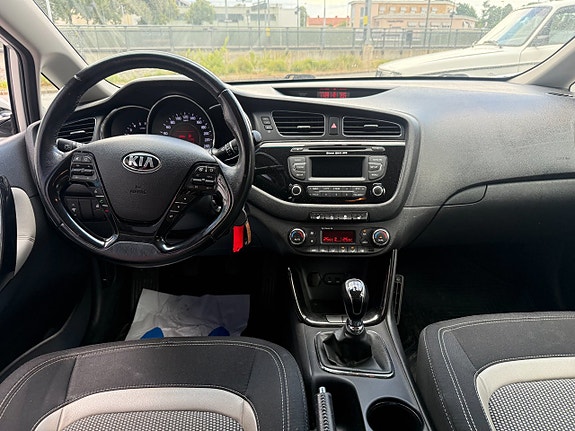 Kia Ceed 8 of 11