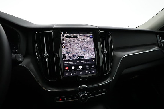 Volvo XC60 12 of 17