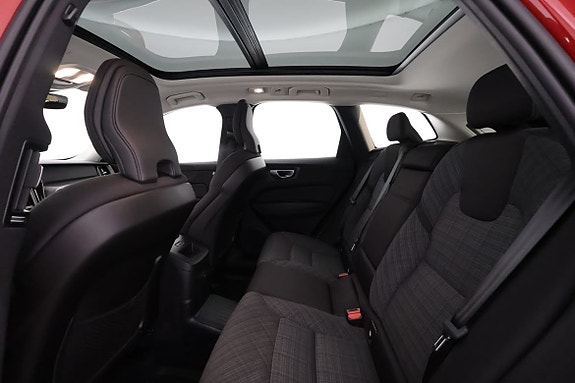 Volvo XC60 10 of 17