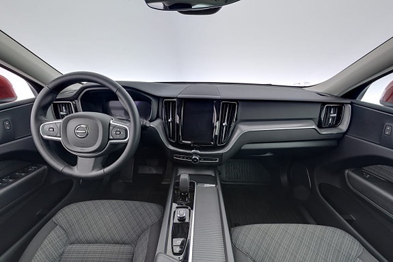 Volvo XC60 7 of 17