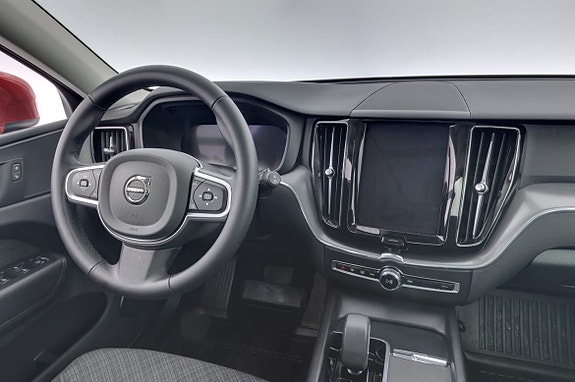 Volvo XC60 8 of 17