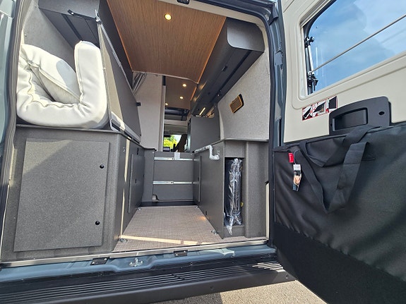 Hymer Redwood 600 Explorer 11 of 15