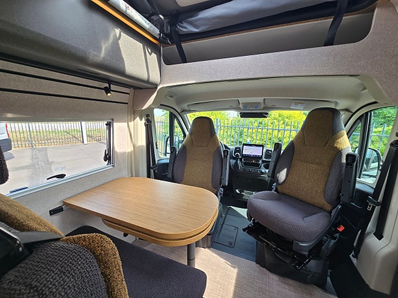 Hymer Redwood 600 Explorer 3 of 15
