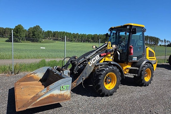 JCB 409 Nordic Edition med utrustning 3 of 5