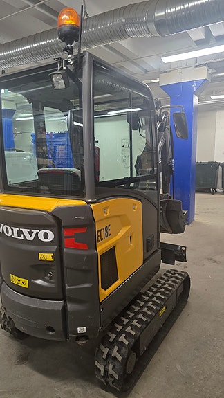 Volvo EC18E 3 of 8