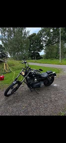 Harley-Davidson Wide Glide 2 of 5