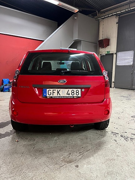 Ford Fiesta 6 of 7
