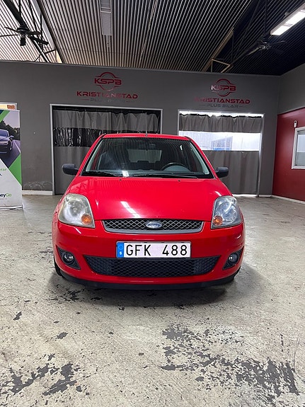 Ford Fiesta 5 of 7