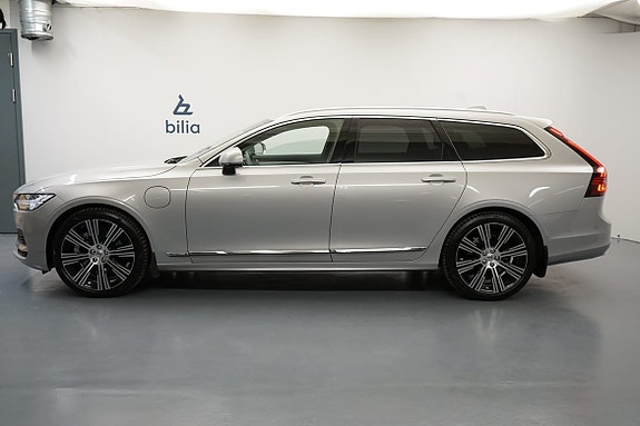 Volvo V90 2 of 5
