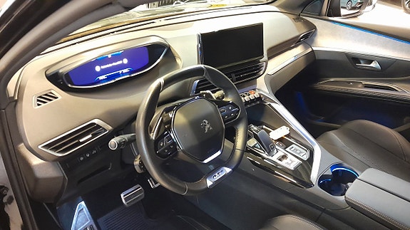 Peugeot 5008 3 of 5