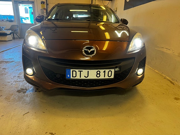 Mazda 3 3 of 5