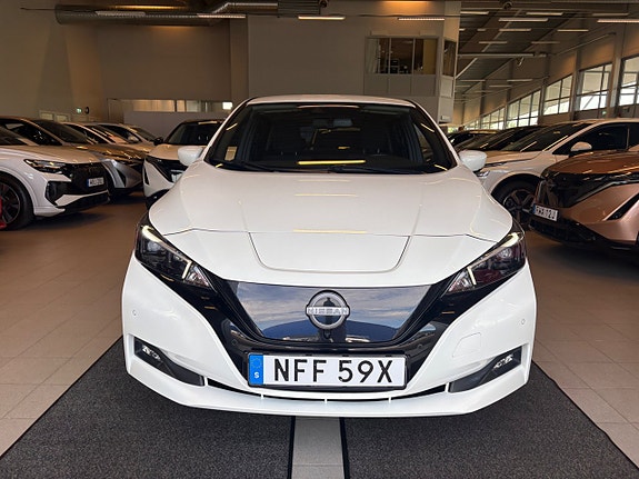 Nissan Leaf 2 of 5