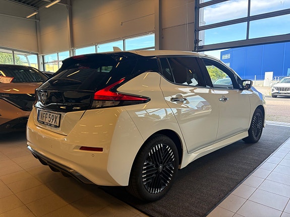 Nissan Leaf 4 of 5