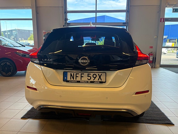 Nissan Leaf 5 of 5