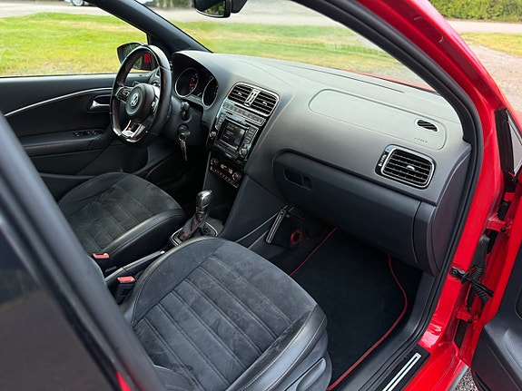 Volkswagen Polo 16 of 18