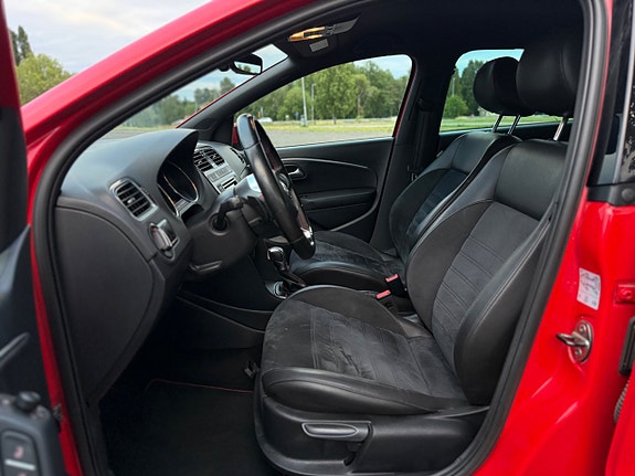 Volkswagen Polo 10 of 18