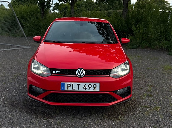 Volkswagen Polo 8 of 18