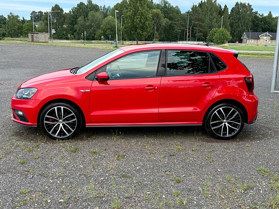 Volkswagen Polo 3 of 5