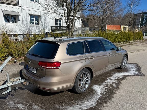 Volkswagen Passat 3 of 5