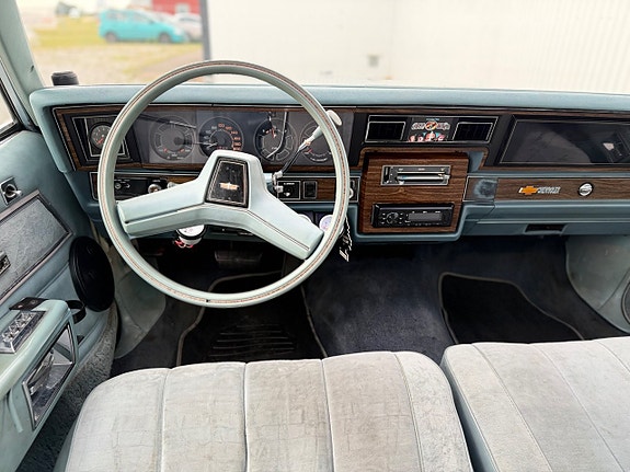 Chevrolet Caprice 7 of 10