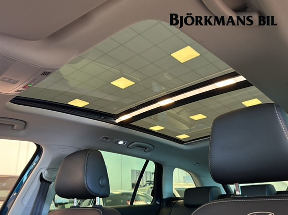 Skoda Superb 16 of 17