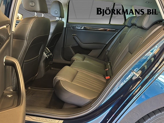 Skoda Superb 9 of 17