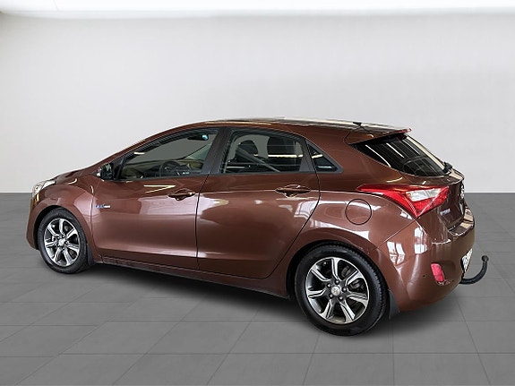 Hyundai i30 2 of 5