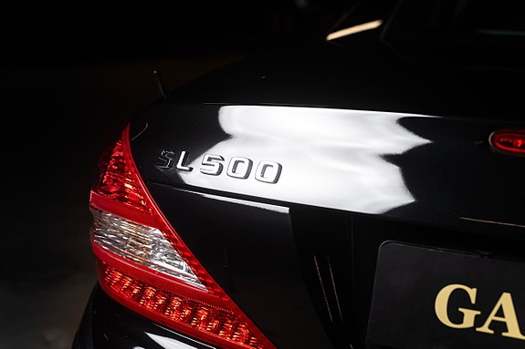 Mercedes-Benz SL500 24 of 28