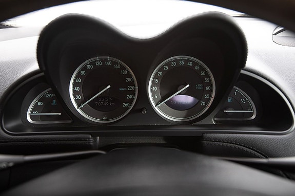 Mercedes-Benz SL500 15 of 28
