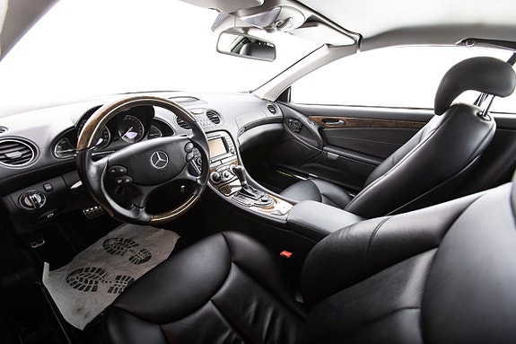 Mercedes-Benz SL500 18 of 28