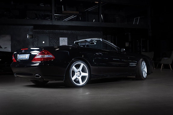 Mercedes-Benz SL500 5 of 5